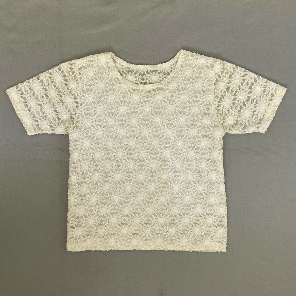 Vintage Cream flower lace short-sleeve top